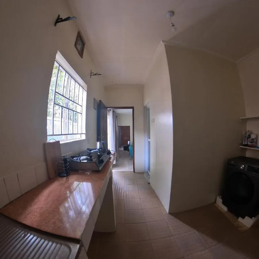 Kwame'S Oasis Apartment Kampala 0*,