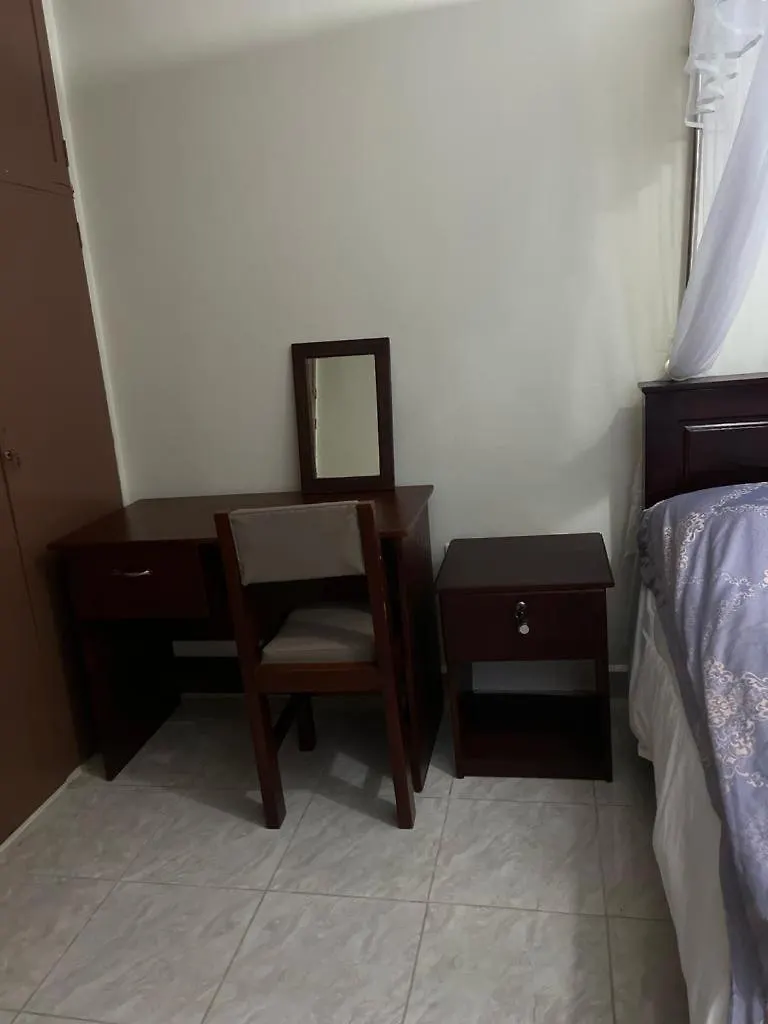 Kwame'S Oasis Apartment Kampala Uganda